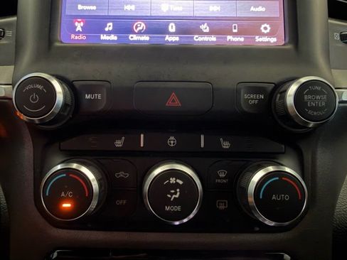 Used 2020 RAM 1500 Big Horn AWD/4WD image 25