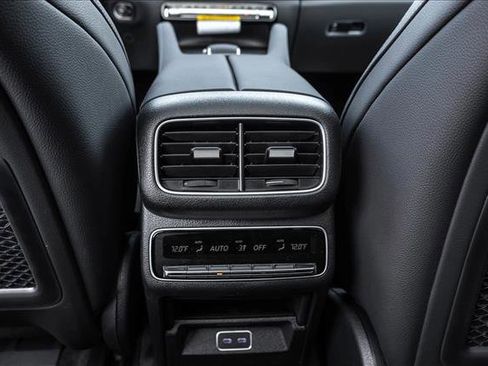 New 2026 Mercedes-Benz GLS 450 4MATIC image 22