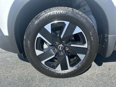 New 2026 Nissan Kicks SV w/ SV Premium Package image 9