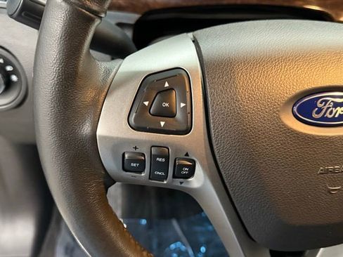 Used 2018 Ford Taurus Limited image 19
