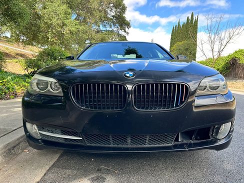 Used 2011 BMW 528i Sedan RWD image 9