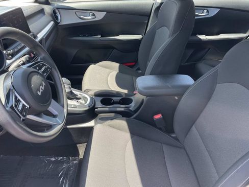 Used 2023 Kia Forte LXS FWD image 17