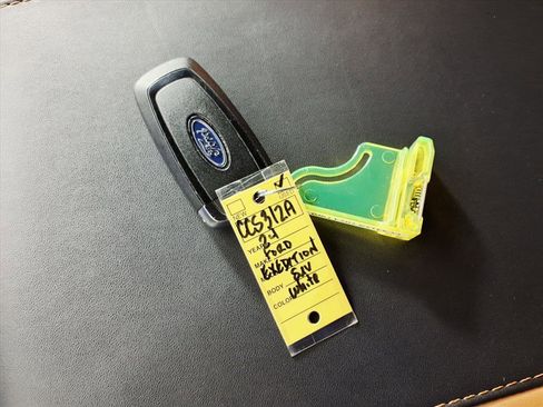 Used 2024 Ford Expedition Platinum image 24