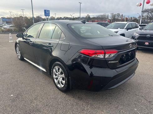 Used 2020 Toyota Corolla LE image 5