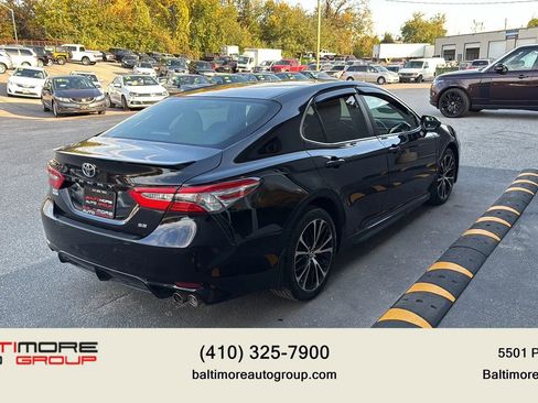 Used 2018 Toyota Camry SE image 4