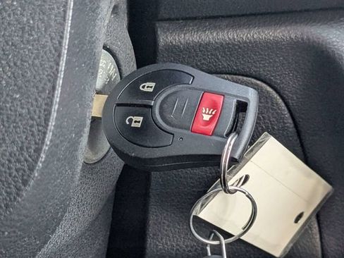 Used 2019 Nissan Versa SV image 29