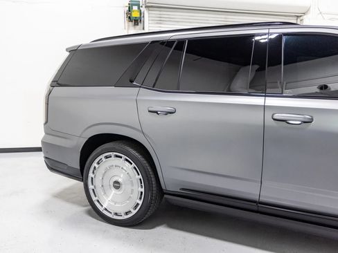 Used 2026 Cadillac Escalade V w/ LPO, Onyx Lite Package AWD/4WD image 28