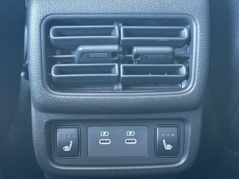 New 2026 Nissan Leaf Platinum+ w/ Cargo Package (Platinum+) image 15