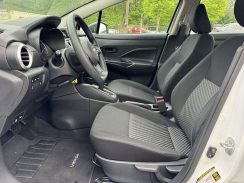 Used 2023 Nissan Versa S FWD image 19