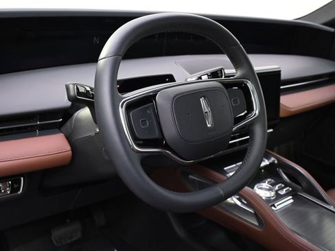 New 2026 Lincoln Nautilus Reserve AWD/4WD image 11