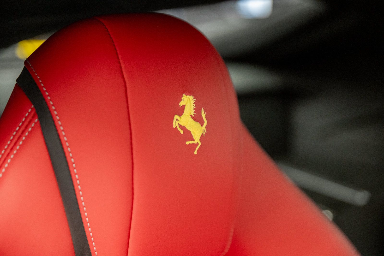 Used 2020 Ferrari 812 Superfast RWD image 18