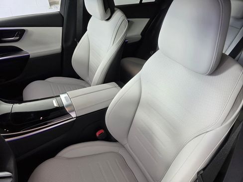 New 2026 Mercedes-Benz GLC 300 image 8