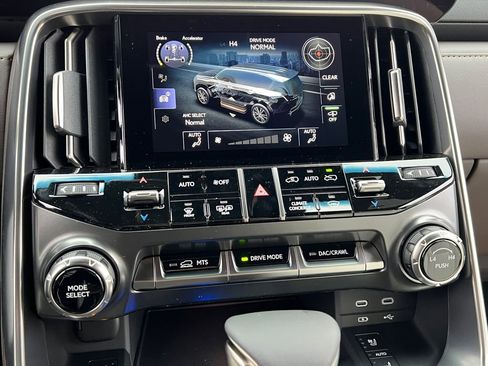 New 2026 Lexus LX 600 4WD w/ Luxury Package image 22