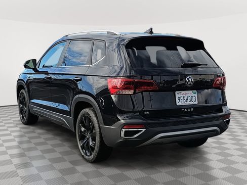 Certified 2023 Volkswagen Taos SE image 7