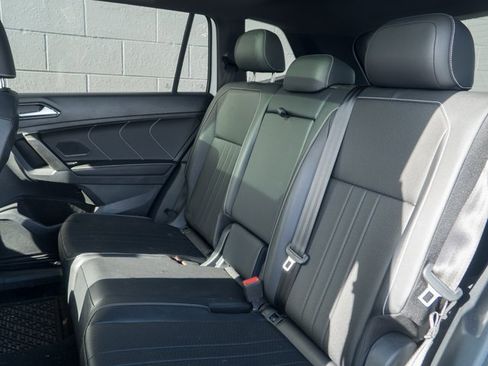 Used 2024 Volkswagen Tiguan SE R-Line image 18