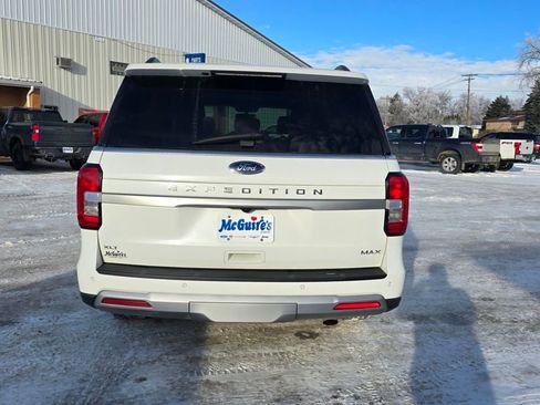 Used 2023 Ford Expedition Max XLT image 7