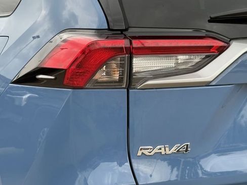 Used 2023 Toyota RAV4 XSE AWD/4WD image 6
