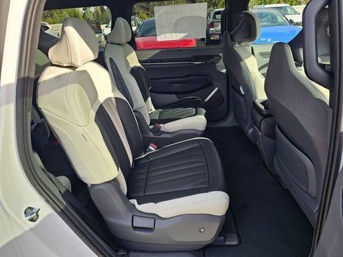 New 2026 Kia EV9 GT-Line image 29