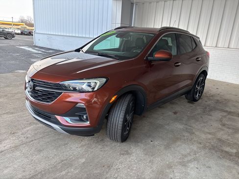 Used 2020 Buick Encore GX Essence image 3