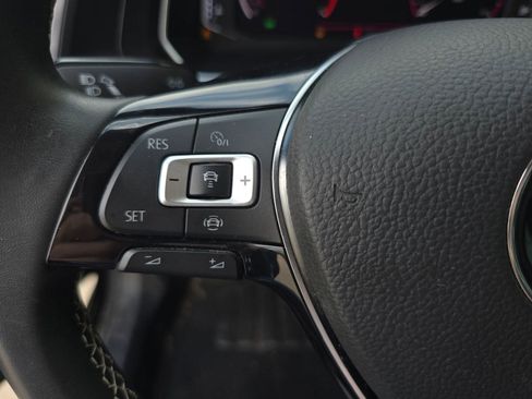 Used 2021 Volkswagen Jetta SEL Premium image 14