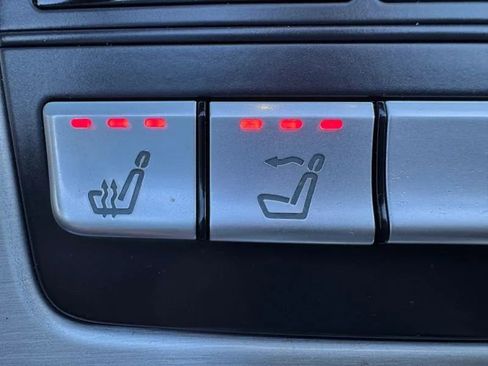 Used 2014 Mercedes-Benz SLK 250 image 31