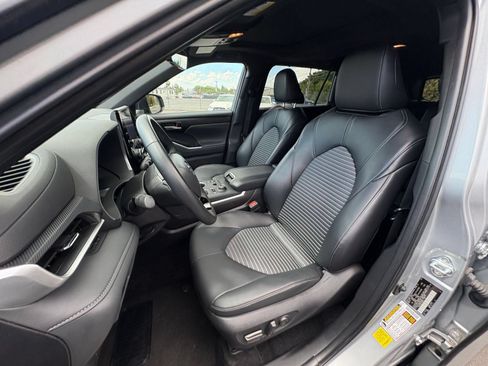 Used 2025 Toyota Highlander XSE AWD/4WD image 38