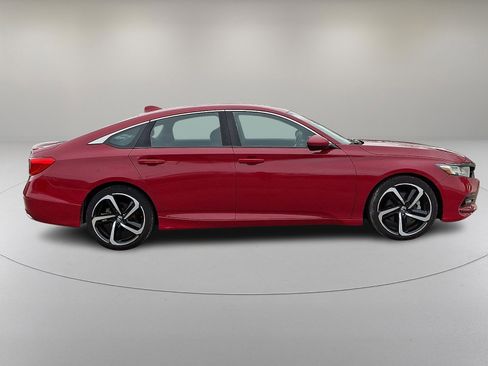 Used 2019 Honda Accord Sport image 11