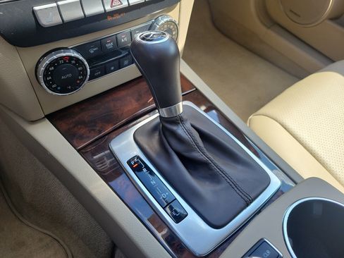 Used 2014 Mercedes-Benz C 300 4MATIC Sedan image 23