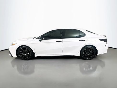 Used 2023 Toyota Camry XSE FWD image 8