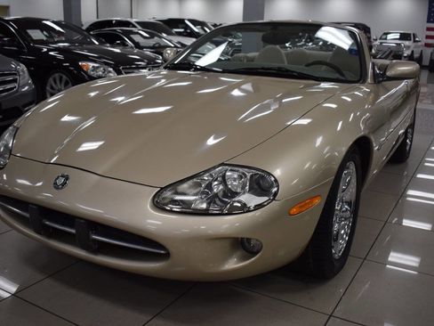 Used 1998 Jaguar XK8 Convertible image 3