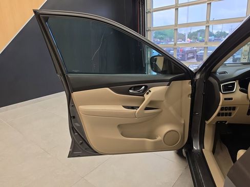 Used 2014 Nissan Rogue SV FWD image 14