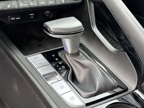 Used 2023 Hyundai Elantra SEL w/ Convenience Package image 13