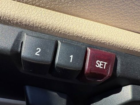 Used 2015 BMW 435i Convertible image 24