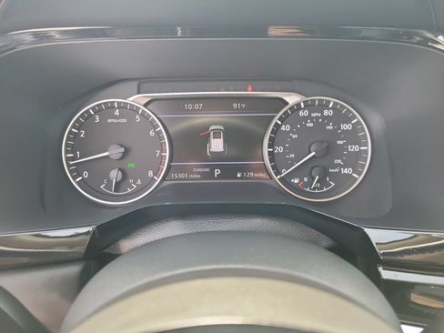 Used 2025 Nissan Pathfinder SL FWD image 22