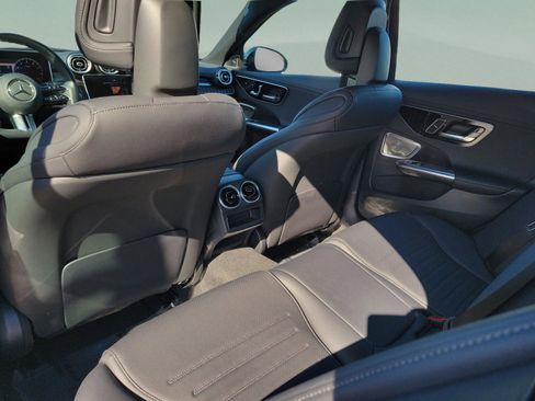 Certified 2025 Mercedes-Benz C 300 Sedan image 7