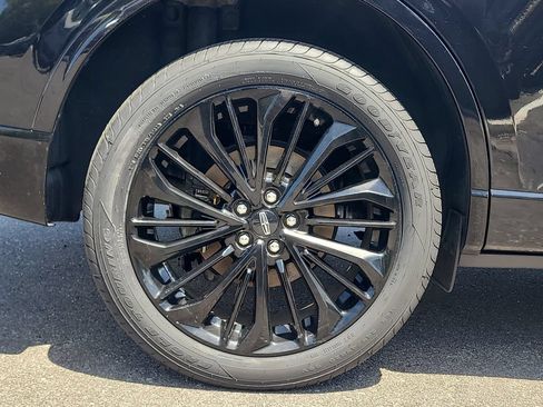 Certified 2024 Lincoln Corsair FWD w/ Equipment Group 101A image 5