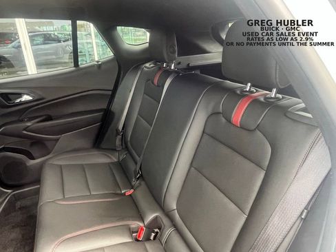 Used 2024 Chevrolet Trax RS w/ Sunroof Package FWD image 17