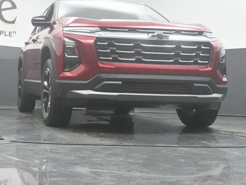New 2026 Chevrolet Equinox LT w/ Safety and Technology Package FWD image 3