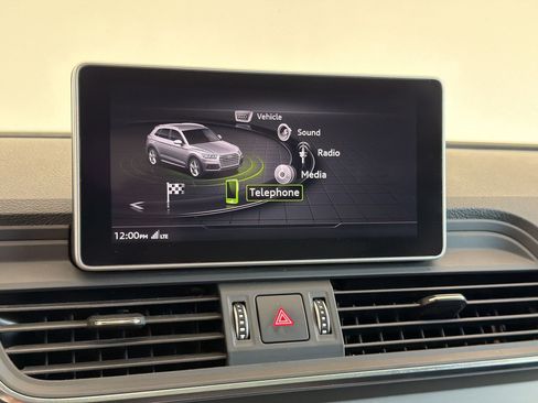 Used 2020 Audi SQ5 Premium Plus AWD/4WD image 22