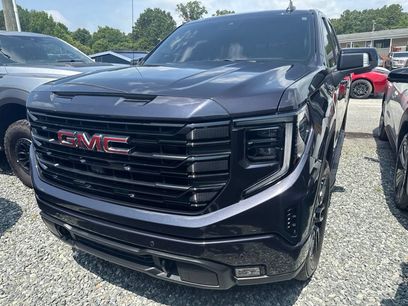 Used 2025 GMC Sierra 1500 Elevation w/ Elevation Premium Package