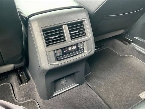 Used 2023 Volkswagen Atlas SE AWD/4WD image 10