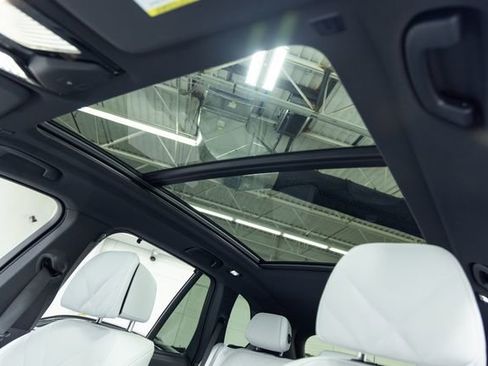 Used 2026 BMW X5 xDrive40i image 12