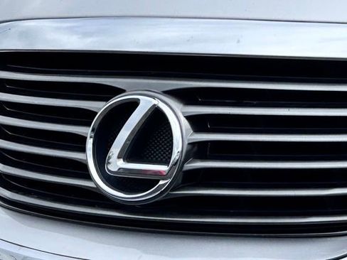 Used 2006 Lexus SC 430 Convertible RWD image 7