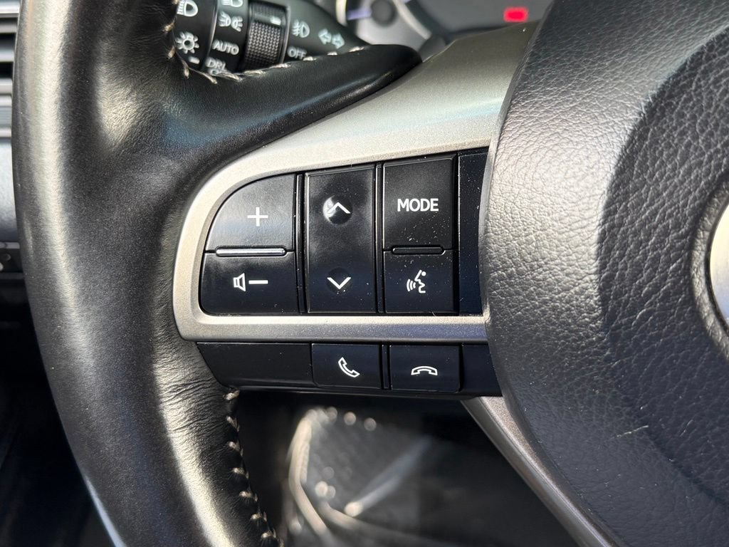 Used 2019 Lexus RX 350L FWD w/ Premium Package image 34