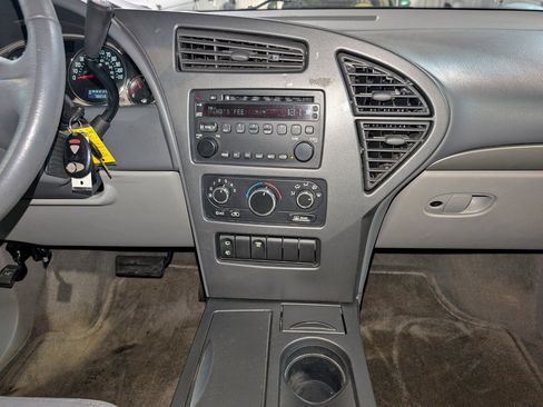 Used 2007 Buick Rendezvous CX image 33