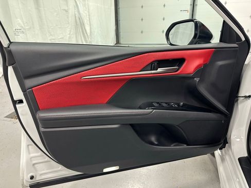 Used 2025 Toyota Camry XSE image 8