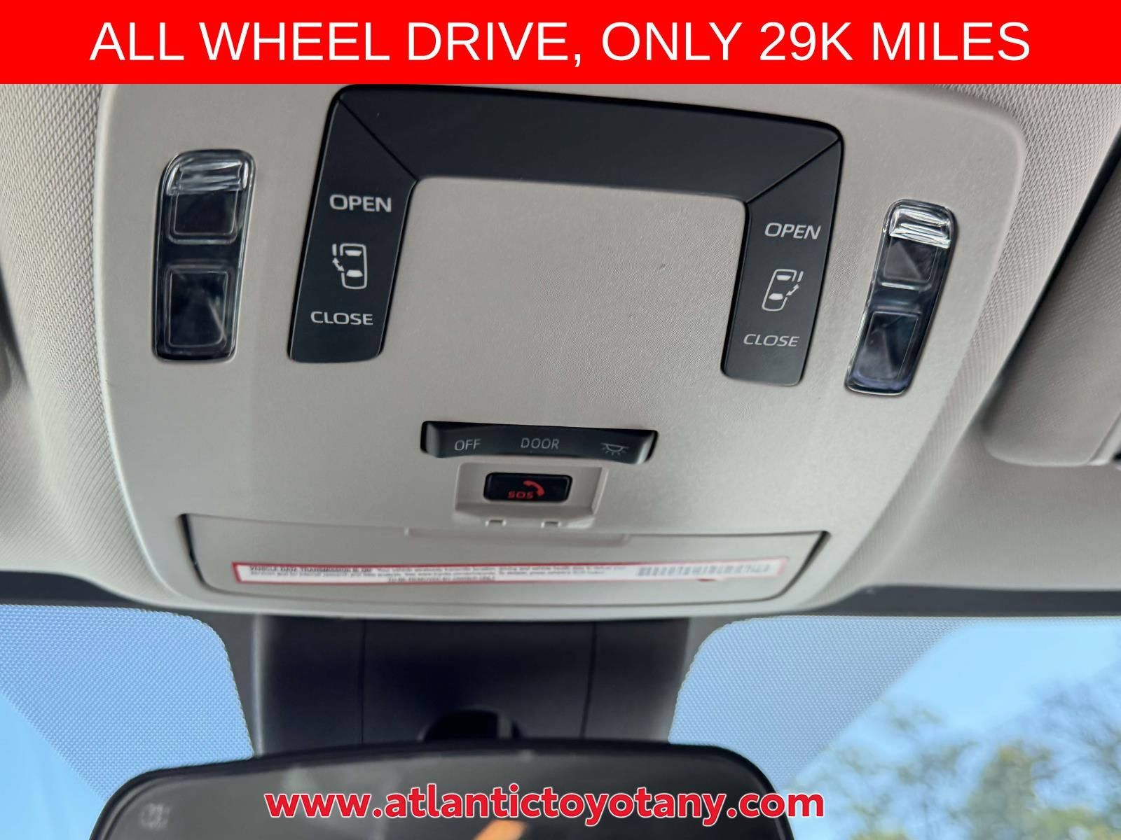 Used 2022 Toyota Sienna LE AWD/4WD image 27