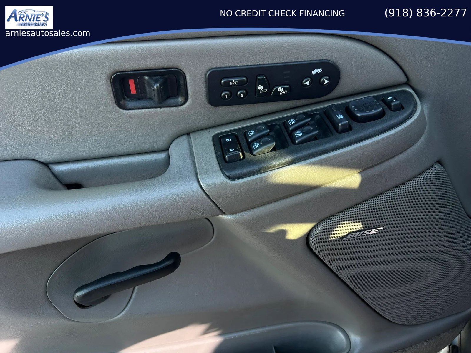 Used 2004 Chevrolet Suburban Z71 w/ Preferred Equipment Group AWD/4WD image 11