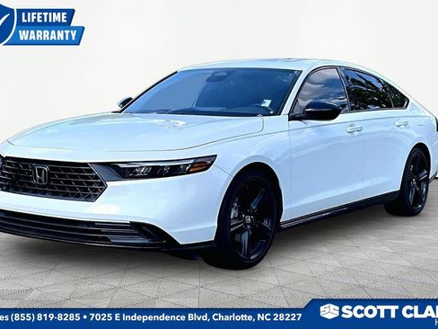 Used 2023 Honda Accord Sport image 3