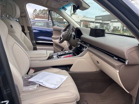 Used 2023 Genesis GV80 2.5T w/ Advanced Package image 11